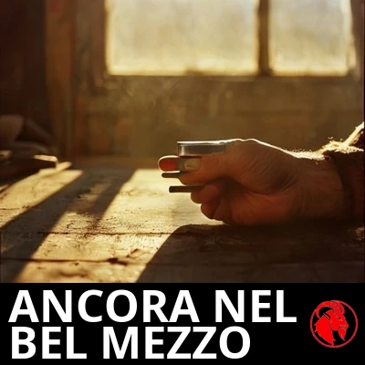 Una mano segnata dal tempo che stringe un solo bullone sopra un banco da lavoro in disordine, sotto una luce dorata. Didascalia: È ancora proprio nel mezzo della faccenda